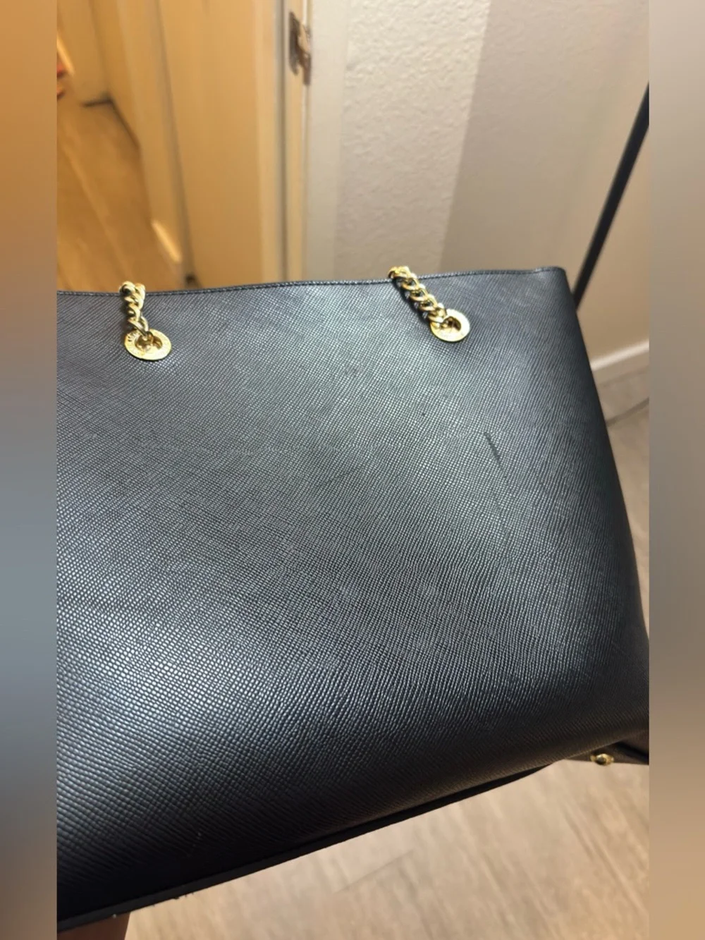 Black‎ Chain-Handle Laptop Tote